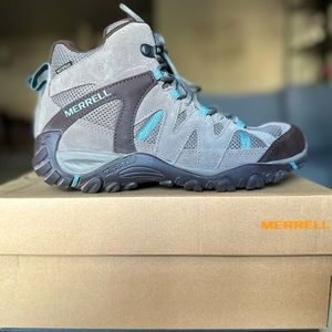 Merrell Women’s Deverta 2 Mid Waterproof
